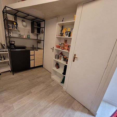 Cozy And Nice Homestay Room - Chambre D'Hote Paris Exterior foto